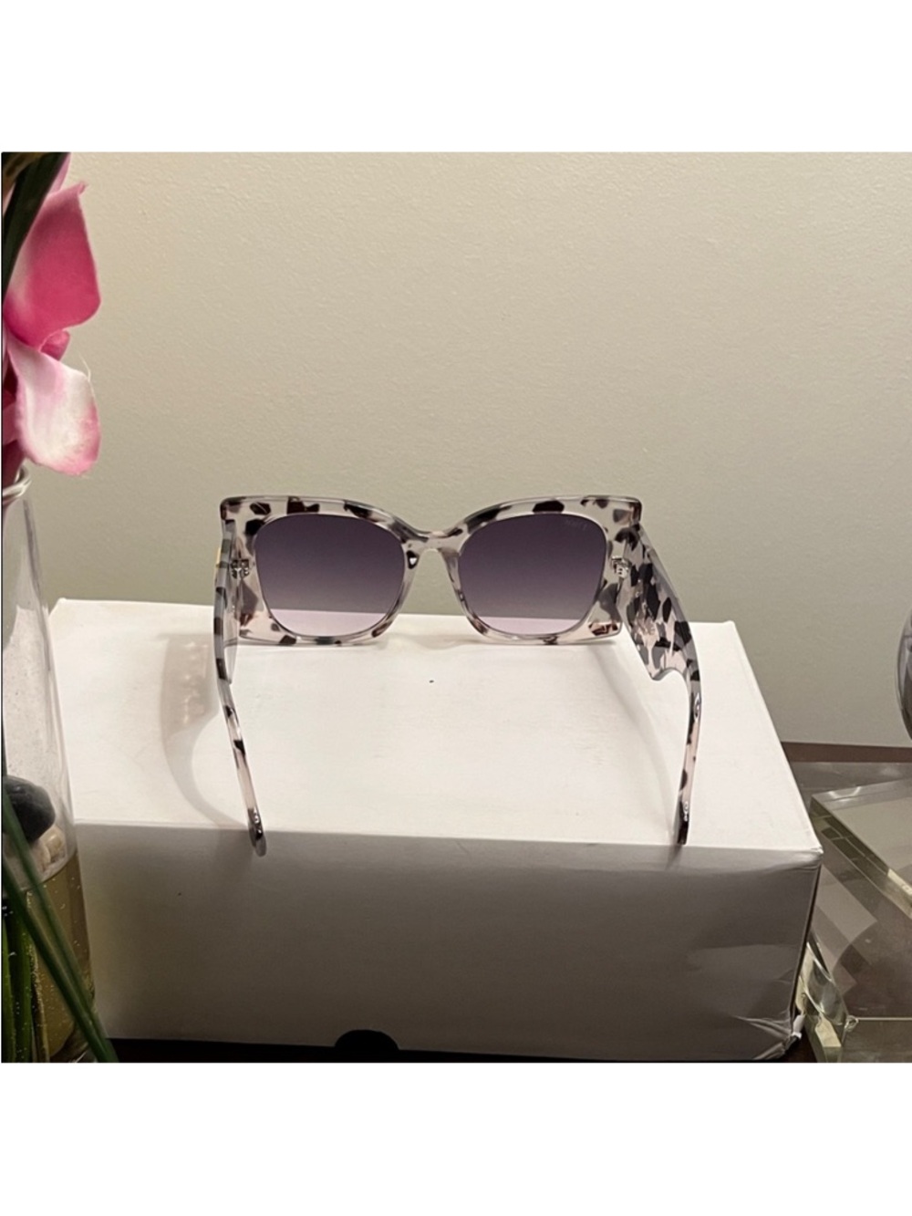 Dior Women's Oversized Tortoiseshell Sunglasses - Gray Gradient - Picture 4 of 6